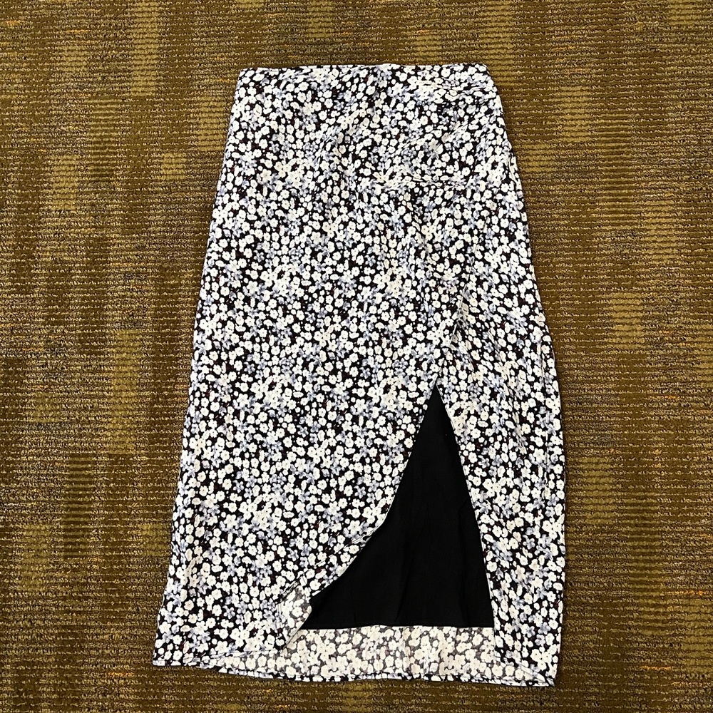 Abercrombie & Fitch Midi Floral Skirt